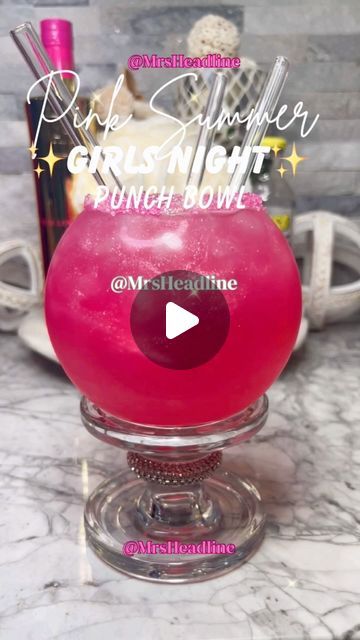 Pink Sparkly Cocktail, Mix Drinks With Pink Whitney, Pink Liquor Drinks, Pink Alcoholic Drink, Pink Whitney Vodka Recipes, Pink Drinks Non Alcoholic, Pink Alcoholic Drinks For A Party, Pink Glitter Cocktail, Pink Drinks Alcohol