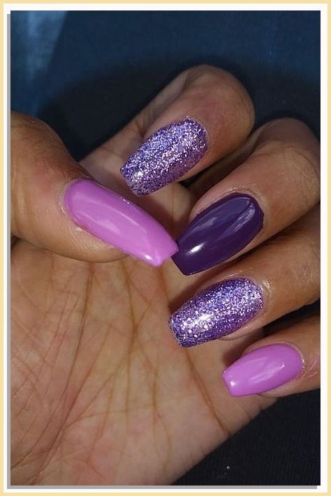 Looking for a trendy and feminine way to spice up your look? Try lavender chrome nails! These nails are a great way to show off your personality and stand out from the crowd. Pink And Purple Sparkle Nails, Purple February Nails, Pink And Lilac Nails, Different Shades Of Purple Nails, Purple Nails Designs Short, Dark Purple Nails With Glitter, Purple Sns Nails, Purple And Grey Nails, January Birthday Nails