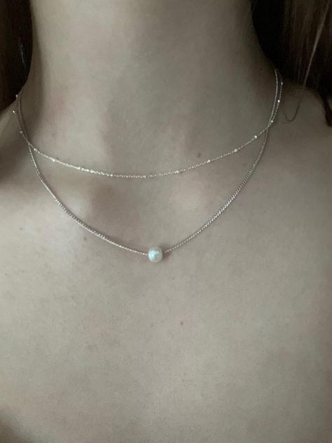 Silver Necklaces Dainty, Dainty Silver Necklace Layered, Everyday Necklaces Silver, Evry Jewels Necklaces Silver, Dainty Silver Necklaces, Everyday Necklace Stack Silver, Silver Necklace Stack Dainty, Elegant Jewelry Silver, Jewelry Layering Silver