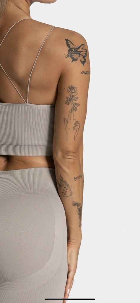 Women Tattoo Upper Arm, Backside Arm Tattoo, Tattoo Asthetic Picture Women, Original Tattoos Unique Women, Arm Patch Work Tattoo, Tattoo Placement Ideas Plus Size, Horizontal Tattoo Design, Concept Tattoo Women, Tough Tattoos Women