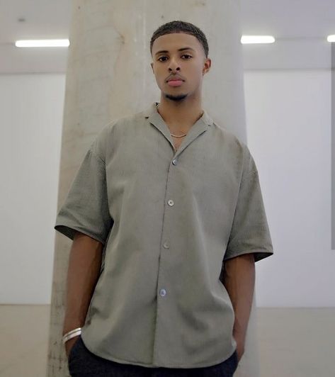 ❤Beautiful Amber❤ Diggy Simmons Haircut, Diggy Simmons Outfits, Diggy Simmons Style, Diggy Simmons, Men Fade Haircut Short, Hunks Men, Black Men Street Fashion, Outfits Hombre, Men Street Fashion