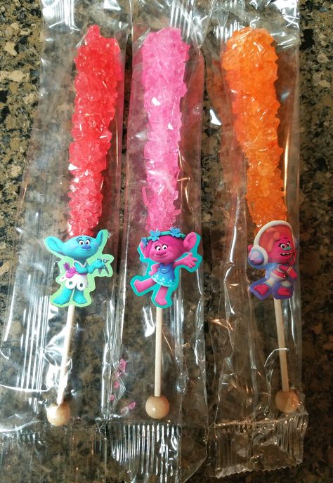 Trolls 5th Birthday Party Ideas, Rock Trolls Birthday Party Ideas, Trolls Trunk Or Treat Ideas For Cars, Trolls Party Games, Trolls First Birthday Party Ideas, Trolls Themed Food, Trolls Poppy Birthday Party Ideas, Trolls Birthday Party Games, Trolls 3 Birthday Party Ideas