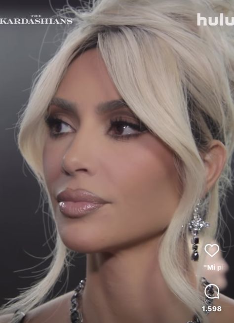 Kim K Hairstyle, Kim K Messy Bun, Kim Kardashian Bun, Kim K Updo, Kim Kardashian Updo, Kim K Hair, Kim Kardashian Ponytail, Kim K Blonde, Kim K Makeup