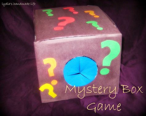 Handmade Life: Mystery Box Game Mystery Themed Crafts, Mystery Boxes Ideas, Mystery Activities For Kids, Mystery Box Game, Mystery Box For Kids, Mystery Activities, Mystery Box Ideas, Animation Nature, Mystery Crafts