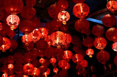 Red Lantern Aesthetic, Paper Lantern Aesthetic, Chinese Lanterns Aesthetic, Japanese Festival Aesthetic, Aesthetic Lantern, Bathroom Cabinets Ideas, Lanterns Festival, Lantern Aesthetic, Lantern Wallpaper