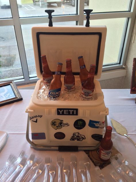 Groom's Cake - Yeti Cooler Complete with edible ice and Budweiser beer bottles. Created by Carolyn's Creations. Yeti Cooler Grooms Cake, Fishing Cakes, Grooms Cake Tables, Beer Cakes, Groom Cakes, 50th Birthday Themes, Birthday Beer Cake, Wedding Cake Navy, Birthday Beer