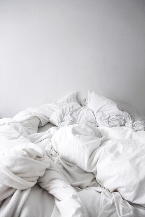 Crumpled Sheets || From Tumblr Unmade Bed, Messy Bed, Loft Interior, Living Spaces Furniture, White Sheets, Decoration Inspiration, Shades Of White, Furniture Inspiration, White Aesthetic