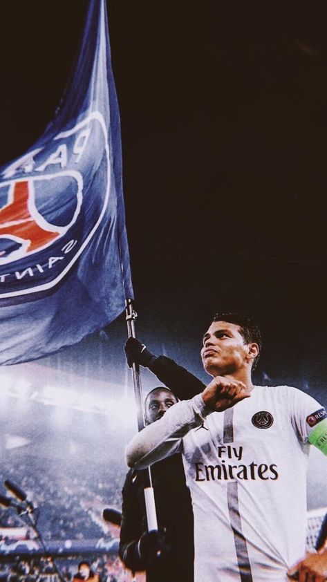 Ultra Psg, Thiago Silva Wallpaper, Football Dream, Ronaldo Messi Neymar, Soccer Wallpapers, Real Madrid Champions League, Neymar Psg, Messi Neymar, Football Wallpapers