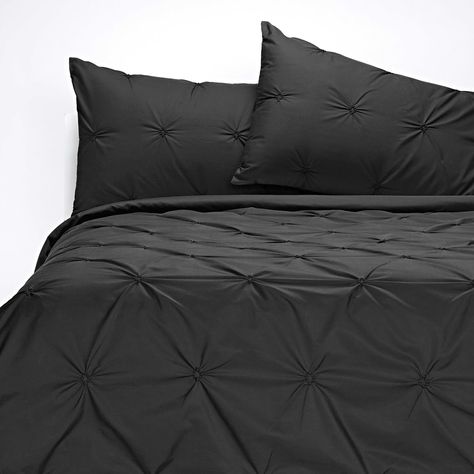 Deco's Altamont Quilt Cover Set Black http://www.manchesterwarehouse.com.au/bed/quilt-covers/deco-altamont-quilt-cover-range-black  Also available in Linen http://www.manchesterwarehouse.com.au/bed/quilt-covers/deco-altamont-quilt-cover-range-linen and White http://www.manchesterwarehouse.com.au/bed/quilt-covers/deco-altamont-quilt-cover-range-white Western Bedding Sets, Black Bed Set, Luxury Comforter Sets, Cama Queen Size, Queen Size Comforter Sets, Fluffy Comforter, Black Comforter, King Size Comforter Sets, Complete Bedding Set