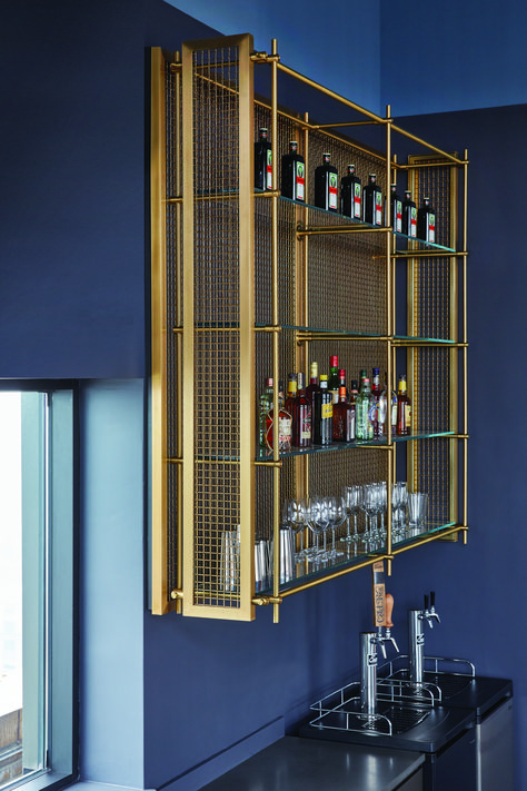 Loft Wall, System Furniture, Bar Sala, Bar Shelves, Decoration Restaurant, Wall Hanging Shelves, Home Bar Designs, Glass Bar, Bar Room