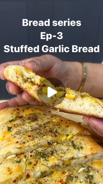 Stuffed Garlic Bread, Pizza Seasoning, Pot Luck, Interesting Food, Milk Powder, Garlic Butter, Powdered Milk, Garlic Bread, Interesting Food Recipes