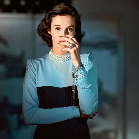 See Babe Paley, the Ultimate New York Socialite, in Full Glam Mode Babe Paley, Slim Keith, Horst P Horst, New York Socialites, Socialite Style, Alfred Eisenstaedt, Truman Capote, Cecil Beaton, Slim Aarons