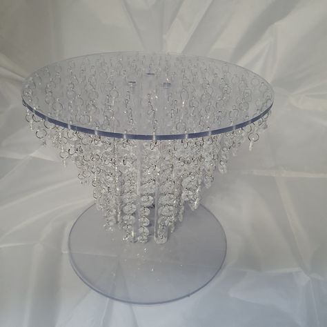 Cake Stand Chandelier Cake Stand Crystal Cake Stand - Etsy Chandelier Cake Stand, Tall Wedding Cakes, Cake Stand Wedding, Chandelier Cake, Crystal Cake Stand, Cake Stand Decor, Pearl Cake, Wedding Cake Stand, Crystal Cake