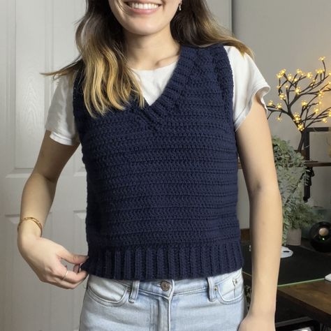 Crochet V Sweater, V Neck Vest Crochet, Sweater Vest Free Pattern, Sweater Vest Crochet Pattern Free, Free Crochet Vest Pattern, Crochet Sweater Vest Pattern Free, Crochet Vest Pattern Free Woman, Crochet Vest Pattern Free Easy, Crochet Sweater Vest Pattern