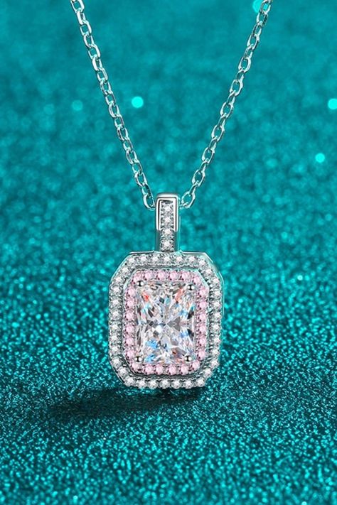 1 Carat Moissanite Geometric Pendant Chain Necklace https://fitggins.com/products/1-carat-moissanite-geometric-pendant-chain-necklace FITGGINS #Hot #MyLook #CurrentlyWearing #MyLookToday #InMyCloset #LookOfTheDay #OutfitIdeas4You #OutfitLook #Inspofashion #InspiringOutfit #OOTDinspo #OutfitGrid Stones Craft, Stone Properties, Geometric Pendant Necklace, Moissanite Jewelry, Outfit Look, Geometric Pendant, Style Minimalist, Girls Jewelry, Silver Chain Necklace