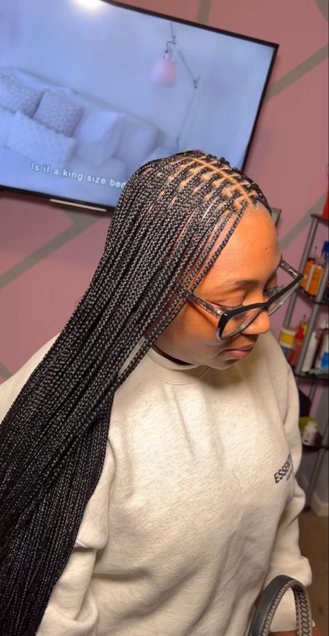 Xs Box Braids, Knotless Small Braids, Mini Knotless Braids, Extra Small Knotless Braids, Xs Knotless, Xs Knotless Braids, Knot Less Braids, Small Knotless, Protective Style Braids