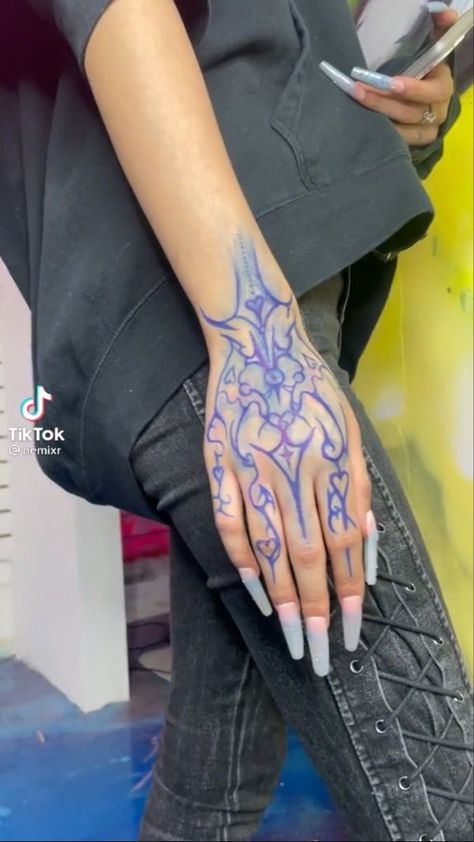 Hand Pieces Tattoo, Dragon Hand Tattoos For Women, Blue Ink Hand Tattoo, Hand Tattoos Large, Front Of Hand Tattoo, Drawing On My Arm, Left And Right Tattoos Hand, Cool Hand Tattoos Women, Aggrogoth Tattoo Hand