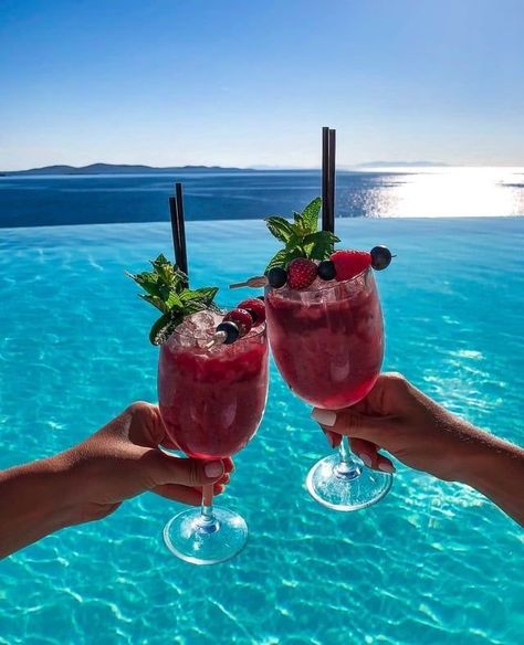 Summer Drinks, Mykonos, Cavo Tagoo Mykonos, Fancy Drinks, Pretty Drinks, Think Food, Mixology, Yummy Drinks, Aesthetic Food