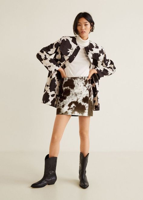 Mango Cow Print Jacket Leather Miniskirt, Mango Fashion, Print Trends, Mode Inspo, Leather Mini Skirts, Print Jacket, Western Outfits, Cow Print, Outfits Casuales