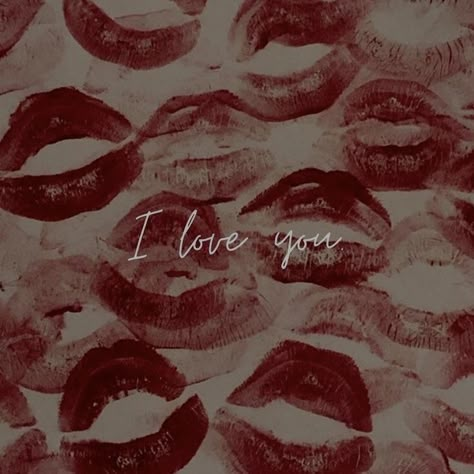 Aesthetic Kisses, Kisses On Paper, Lip Wallpaper, Dark Red Wallpaper, I See Red, Iphone Wallpaper Tumblr Aesthetic, Macbook Wallpaper, Red Wallpaper, Red Aesthetic