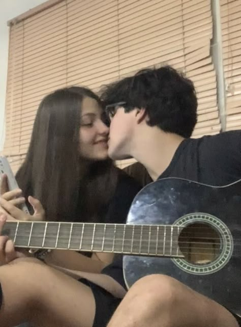 Couple With Guitar, Guitar Boyfriend, Couple Guitar, Guitar Couple, People Interacting, Guitar Guy, Old Fashioned Love, Me N Him, Dream Relationship