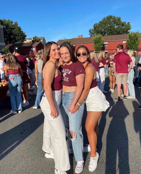 Boston College Outfits, Boston College Game Day Outfit, College Game Day Outfit, College Football Outfits, Hockey Outfits, Boston Outfits, College Vision Board, College Game Day, College Hockey