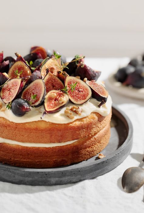 Fig and Almond Cake with Honey Cream - Yoga of Cooking Wedding Cake Figs, 2 Layer Cake, Fig Dessert, Showstopper Dessert, Fig Spread, Late Summer Early Fall, Food Vibes, Fig Cake, Honey Cream