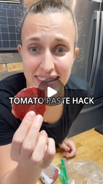 @eatinghealthytoday on Instagram: "This is GENIUS 🤯 Have you ever seen this tomato paste hack? 🍅  (via: @familynutritionsolutions)  Buy one can and have a freezer stash for at least another 5 meals! 🍅  Comment below if this is something NEW to you and TAG a friend who would appreciate this hack, too.  #cookinghacks #cookingtips #cookingtipsandtricks #dietitiantips #mealprepsunday #mealprepmadeeasy #mealpreptips #mealprepinspo" Freezing Tomatoes, Amazing Food Hacks, Sunday Meal Prep, December 19, Delicious Vegetarian, Recipe For Mom, Vegan Foods, Tomato Paste, Cooking Kitchen