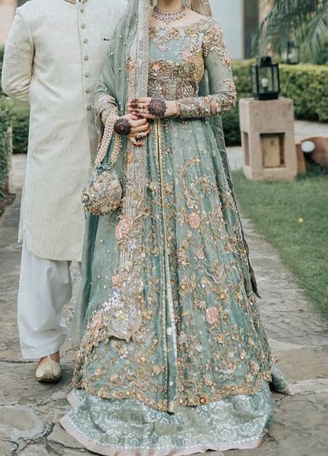 Nikkah Colour Theme, Engagement Dress For Girl, Sage Green Wedding Dress, Nikkah Bride Dress, Walima Dresses, Modern Bridal Dress, Desi Clothing, Brides Sister, Pakistani Jewellery