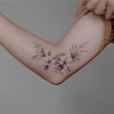 101 Best Inner Elbow Tattoo Ideas You Have To See To Believe! - Outsons Tattoos Elbow, Bicep Tattoo Women, Above Elbow Tattoo, Inner Elbow Tattoos, Delicate Tattoos For Women, Inner Arm Tattoos, Inner Bicep Tattoo, Elbow Tattoo, Scar Tattoo