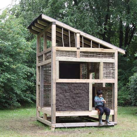 Natural Building, Japanese Architecture, Dezeen Architecture, Wattle And Daub, Japanese Tea House, Rammed Earth Wall, Rammed Earth, Small Buildings, Tiny House Cabin