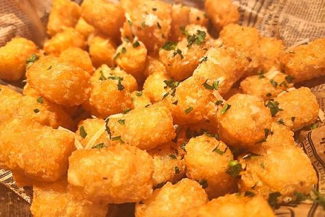 Parmesan Tater Tots, Parmesan Tots, Garlic Parmesan Tater Tots, What Can You Do With Tater Tots, Fancy Tater Tots, Frozen Tater Tots, Seasoned Tater Tots Recipes, Baked Tater Tots, Tater Tot Side Dish Recipes