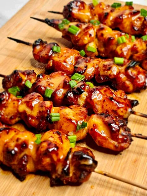 Oven-baked Bang Bang Chicken Skewers: Juicy chicken skewers coated in spicy-sweet sauce, delivering explosive flavor straight from your oven! Chicken Skewers In Oven, Bang Bang Chicken Skewers, Menu Suggestions, Chinese Menu, Chicken Skewer Recipe, Bang Bang Chicken, Italian Pasta Salad, Dinner For One, Pasta Salad Italian