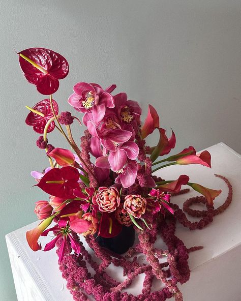 Daniela Estrada | Miami Florist | VALENTINE’S DAY PRE-ORDERS are live! Head to our link in bio ❤️‍🔥 | Instagram Anthurium Arrangement, Pink Flower Arrangements, Unique Flower Arrangements, Hot Pink Flowers, Hot Pink Floral, Lily Bloom, Valentines Flowers, Flower Therapy, Beautiful Bouquet Of Flowers