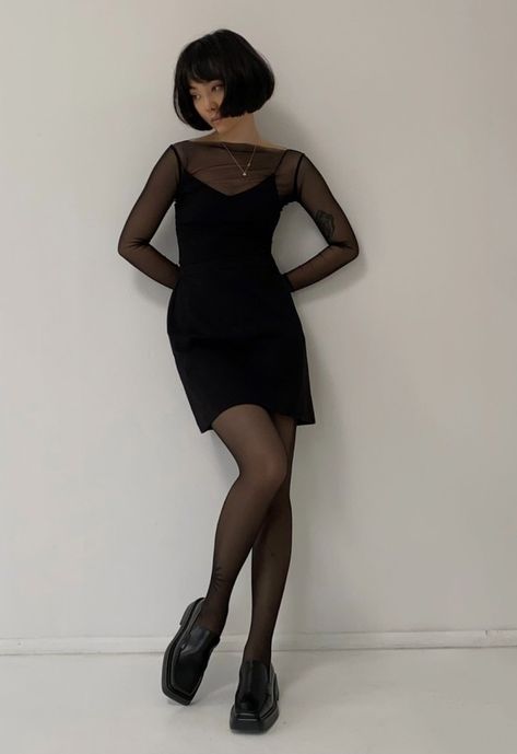 Short Black Skirt Outfit, Skirt Party Outfit, Black Skirt Outfit, Slip Dress Outfit, Short Skirts Outfits, Black Skirt Outfits, Short Black Skirt, Rock Outfit, Sun Dress