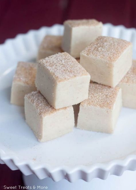 Snickerdoodle Fudge, Best Fudge Recipe, Nutella Fudge, Homemade Fudge Recipes, Christmas Fudge, Fudge Recipes Easy, Snickerdoodle Cookies, Homemade Fudge, Fudge Recipe