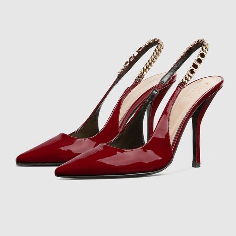 Shop the Gucci Signoria slingback pump in red at GUCCI.COM. Enjoy Free Shipping and Complimentary Gift Wrapping. Heels Gucci, Gucci Sandals, Gucci Heels, Red Heels, Dream Shoes, Slingback Pump, Gucci Shoes, Heel Pumps, Designer Heels