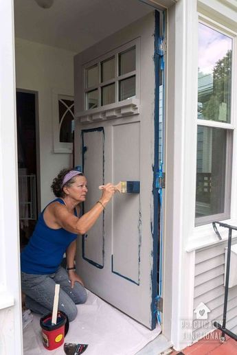 This is THE easiest way to paint a door! Give your home a makeover with a fresh coat of paint on your front door. Learn how to paint a door the easy way, without even taking it off the hinges! Painting Exterior Doors, Paint Front Door Diy, Painting The Front Door, Painting A House, Paint A Door, Painting Doors, Paint Door, Front Door Makeover, Door Paint