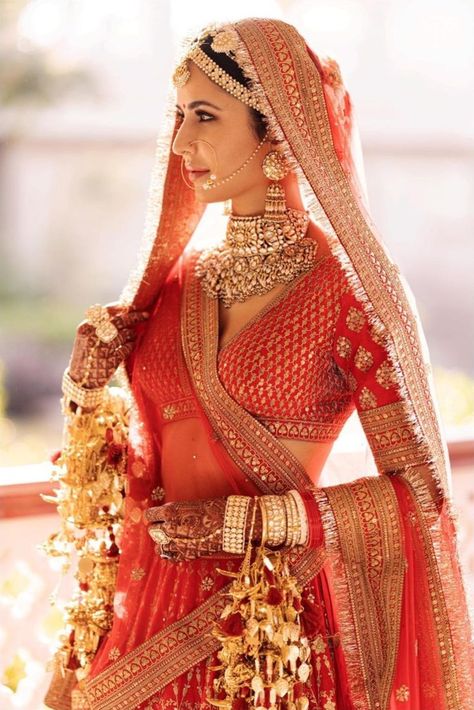 Vicky Kaushal and Katrina Kaif Wedding Photos Royal Bridal Look Indian, Actress Wedding, Best Indian Wedding Dresses, Bridal Lehenga Designs, Vicky Kaushal, Latest Bridal Lehenga, Bridal Photography Poses, Wedding Lehenga Designs, Indian Bride Outfits