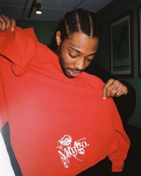 #yes #brentfaiyaz #like Red Brent Faiyaz Aesthetic, Brent Faiyaz Sonder Tattoo, Brent Faiyaz Lockscreen, Red Brent Faiyaz, Guy Celebrities, Sonder Son, Brent Faiyaz Aesthetic, Baby Brent, Red Aesthetic Grunge