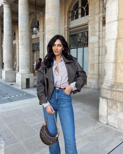 Sophie Moulds, Netflix Documentaries, Paris Outfits, Flared Jeans, Leather Dress, Leather Leggings, Personal Stylist, Victoria Beckham, Flare Jeans