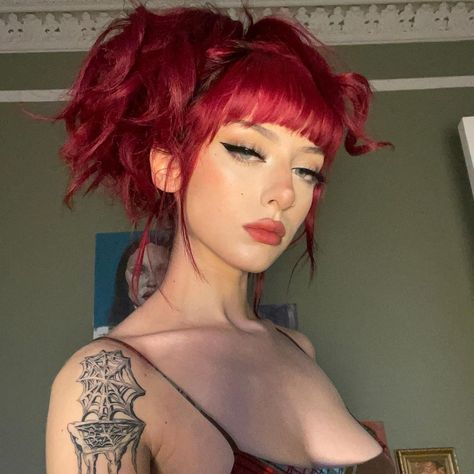 Electric Red Hair, Red Goth Hair, Eve Frsr, Red Hair Makeup, Girl Reference, Red Hair Inspiration, Fire Hair, Short Red Hair, Red Hair Inspo