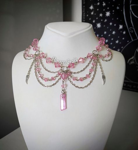 Necklace Fairycore, Fairycore Jewelry, Pink Beaded Necklace, Fairycore Aesthetic, Pretty Jewelry Necklaces, Pink Aura, Fairy Jewelry, Aesthetic Jewelry, Magical Jewelry