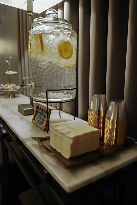 Spa Services | Nashville, TN | Woodhouse Spa Natural Spa Interior Design, Luxury Spa Massage Room, Spa Beverage Station, Spa Place Design, Spa Room Organization Ideas, Wellness Booth Ideas, Moody Spa Aesthetic, Day Spa Design, Spa Inspo Pictures