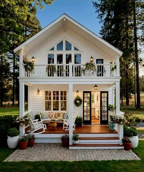 Tiny House Cottage, Desain Pantry, Tiny House Layout, Dream Life House, Tiny House Cabin, Cute House, Cottage House Plans, Tiny House Plans, Dream House Exterior