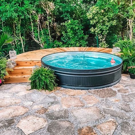 Your Stock Tank Pool Resource on Instagram: “Love this curved deck build! 📸 @wacomoms” Livestock Tank Pool, Water Trough Pool, Pool Stock Tank, Round Stock Tank, Poly Stock Tank, Tank Pool Ideas, Stock Tank Pool Ideas, Stock Tank Hot Tub, Stock Tank Pools