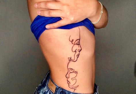 MUST READ: 20 Cute Side Tattoos For Women In Need Of Stellar Ink-spiration  We found the cutest side tattoos ideas anywhere on the internet from  abstract, to animals, to celebrity side tattoo inspiration. Back Rib Tattoo Women, Side Of Torso Tattoos, Vertical Side Tattoos Women, Lower Rib Tattoos For Women, Tattoo Ideas For Side Ribs, Body Side Tattoo, Cute Side Tattoos For Women, Side Tattoo Ideas Female, Cool Side Tattoos