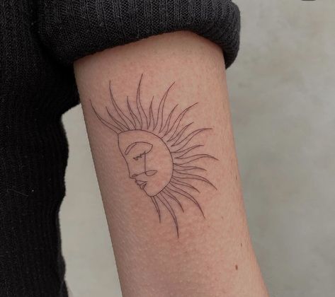 #small #smalltattoo #tattoo #tattooideas #tattooart #tattoodesign Folk Tattoo, Sun Moon Tattoo, Love Girl, Body Mods, Moon Tattoo, Inked Girls, Sun Moon, Dresden, Art Day