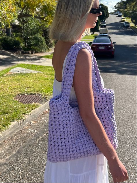 Big Bag Crochet, Diy Sac Crochet, Crochet Bag Tutorials Videos, Big Crochet Bag, Chunky Yarn Crochet, Crochet Store, Raffia Crochet, Diy Crochet Bag, Crochet Sweater Pattern Free