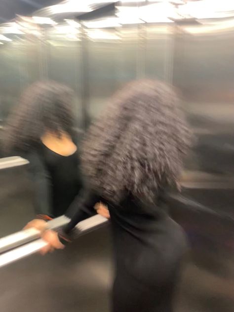 elavator picture, instagram story inspiration, curly hair, curly girl, long black dress, elavator mirror selfie, blurry picture, y2k aesthetic,aesthetic instagram inspiration, women’s instagram inspiration Elevator Pics, Instagram Story Inspiration, Instagram Inspiration, Curly Hair, Jordan, Black Dress, Hair, Instagram